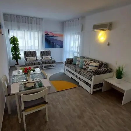 Lovely 1 Bed 1 Min Walk From The Beach Apartment Armacao de Pera